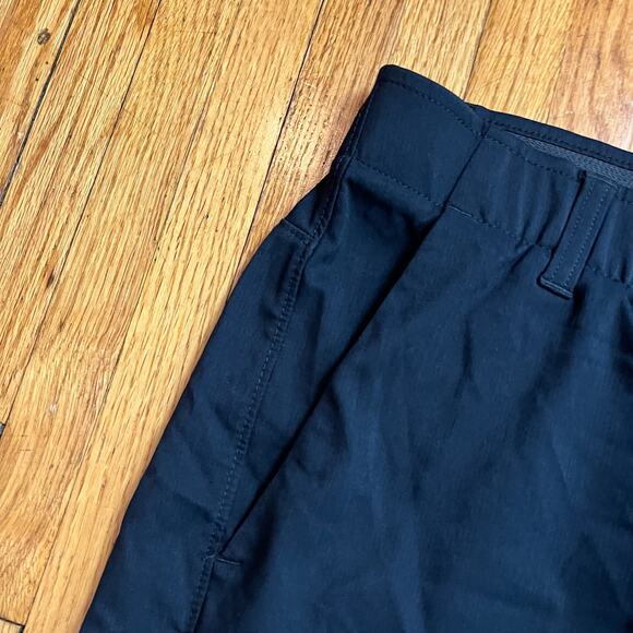 Under Armour Shorts Mens 32 X10 Black Performance Flat Front Golf - Picture 3 of 9